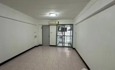 Apartment zum Kauf mit Studio in Bang Khae, Bangkok