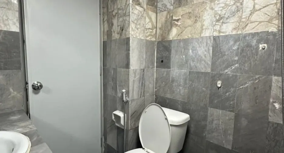 Apartment zum Kauf mit Studio in Bang Khae, Bangkok