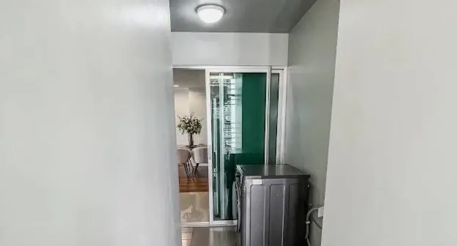 For rent 2 bedrooms condo in Huai Khwang, Bangkok