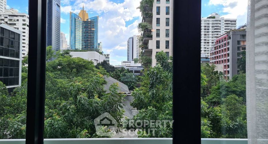 For rent 2 bedrooms condo in Khlong Toei, Bangkok