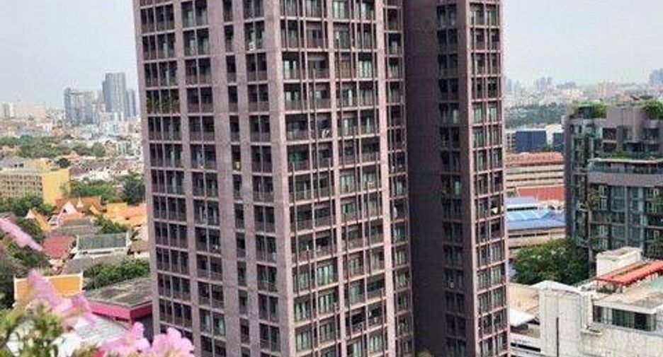 For rent 1 bed condo in Khlong Toei, Bangkok