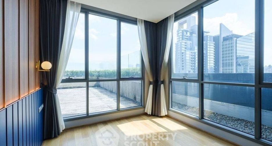 Condo en alquiler de 3 habitaciones en Khlong Toei, Bangkok