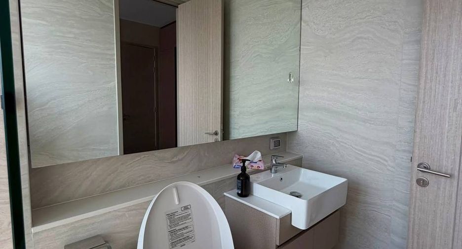For rent 2 bedrooms condo in Ratchathewi, Bangkok