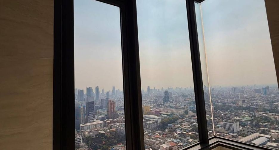 For rent 2 bedrooms condo in Ratchathewi, Bangkok