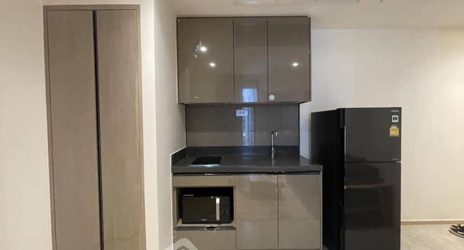 Wohnung zur Miete mit 1 Zimmer in Huai Khwang, Bangkok