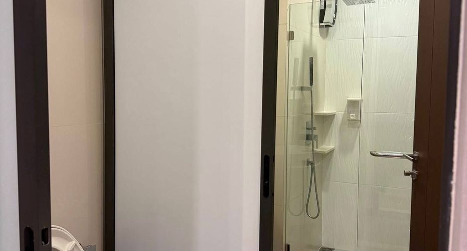 Condo en alquiler de 2 habitaciones en Huai Khwang, Bangkok