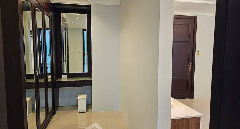 For rent 2 bedrooms condo in Bang Lamung, Chonburi