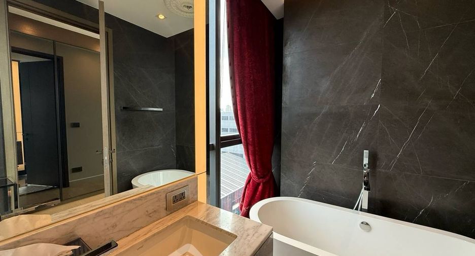 For rent 2 bedrooms condo in Watthana, Bangkok
