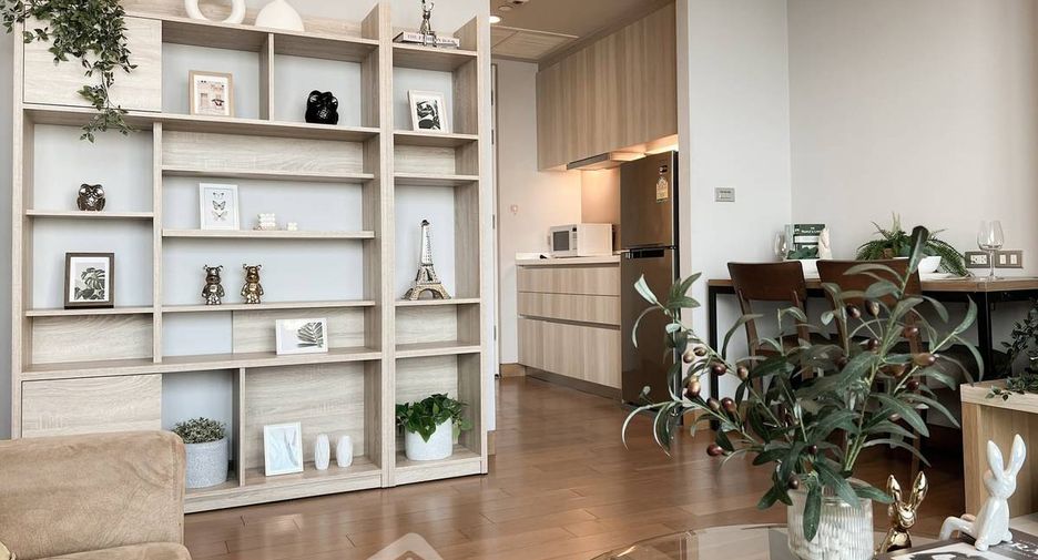 For rent 2 bedrooms condo in Khlong Toei, Bangkok