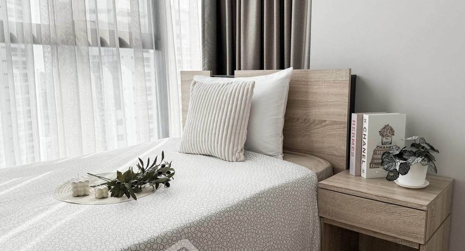 For rent 2 bedrooms condo in Khlong Toei, Bangkok