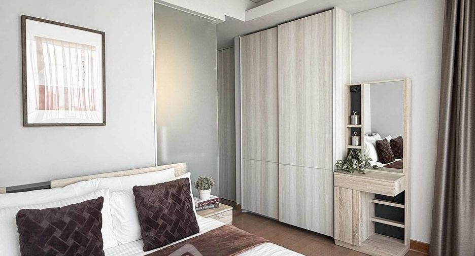 For rent 2 bedrooms condo in Khlong Toei, Bangkok
