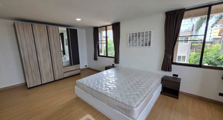 Apartamento en alquiler de 3 habitaciones en Khlong Toei, Bangkok
