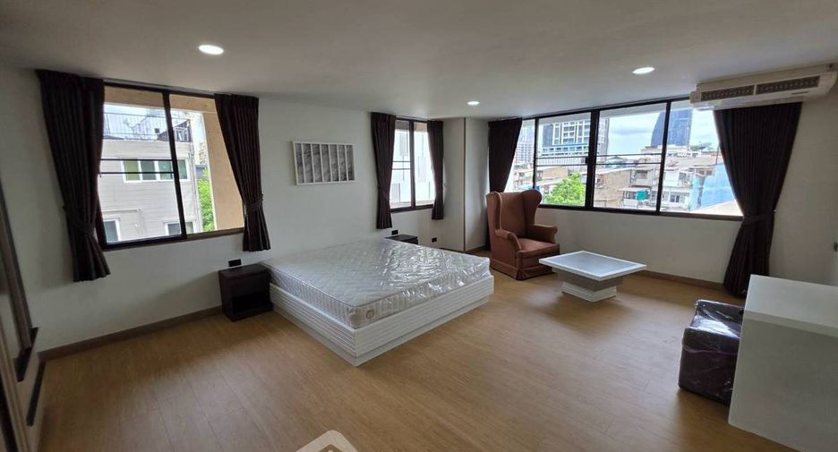 Apartamento en alquiler de 3 habitaciones en Khlong Toei, Bangkok