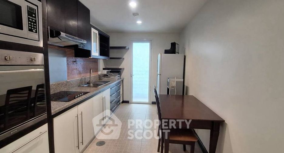 For rent 3 bedrooms condo in Watthana, Bangkok