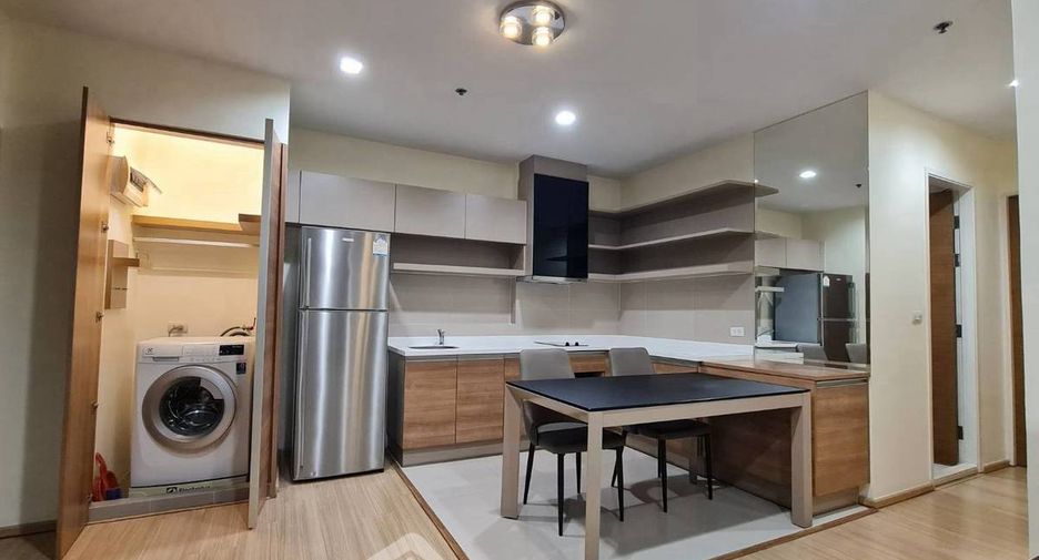 Wohnung zur Miete mit 2 Zimmer in Phra Khanong, Bangkok