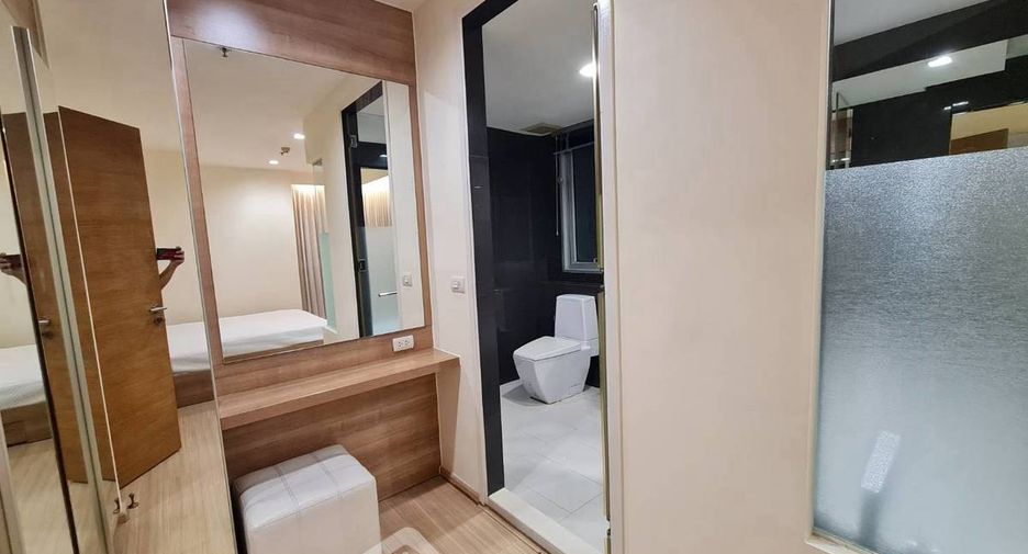 Wohnung zur Miete mit 2 Zimmer in Phra Khanong, Bangkok