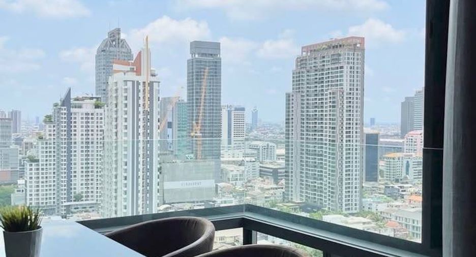 Wohnung zur Miete mit 2 Zimmer in Bang Rak, Bangkok