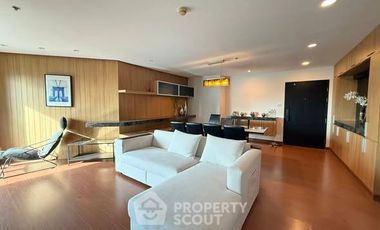 For rent 3 bedrooms condo in Huai Khwang, Bangkok