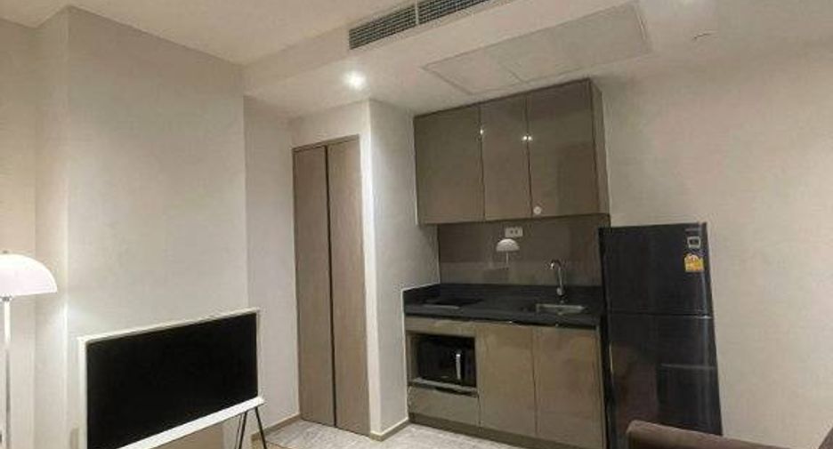 For rent 1 bed condo in Huai Khwang, Bangkok