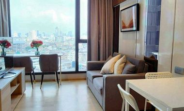 Wohnung zur Miete mit 1 Zimmer in Huai Khwang, Bangkok