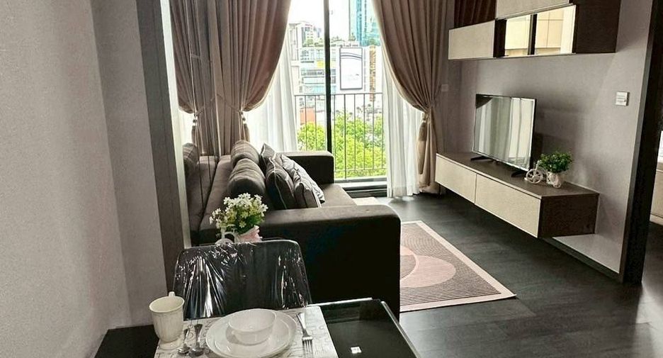For rent 1 bed condo in Khlong Toei, Bangkok