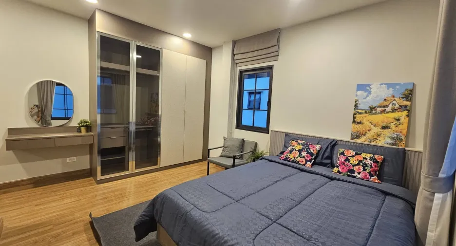Haus zur Miete mit 4 Zimmer in Bang Phli, Samut Prakan