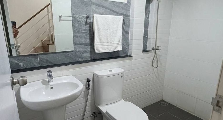 Casa en alquiler de 4 habitaciones en Thalang, Phuket