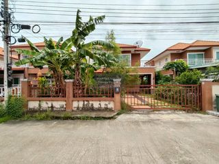 Casa en venta de 3 habitaciones en Bang Phli, Samut Prakan
