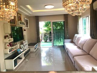 À vendre 3 chambres maison à Bang Khun Thian, Bangkok