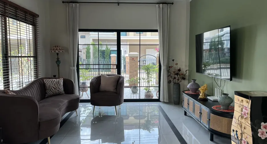Casa en alquiler y en venta de 4 habitaciones en Mae Rim, Chiang Mai