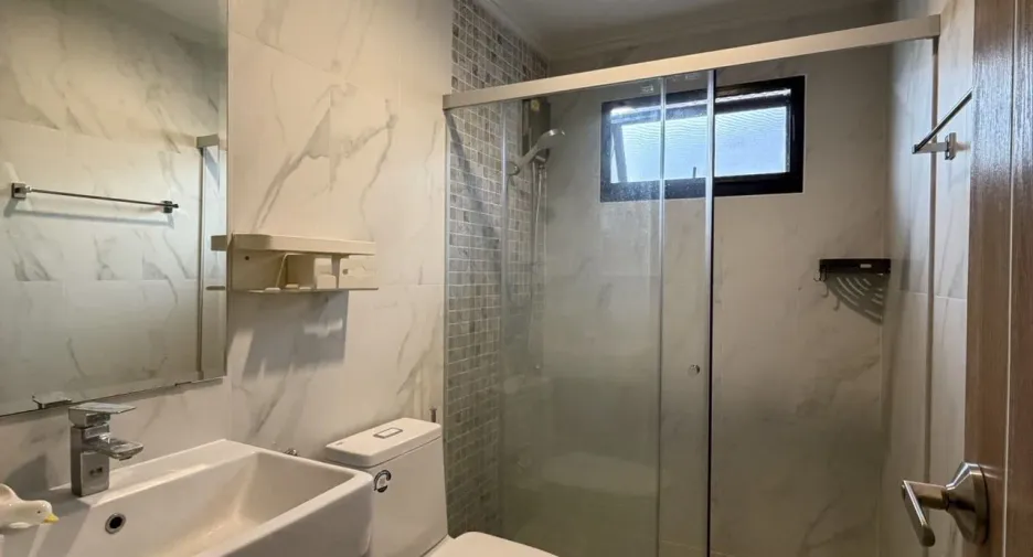 Casa en alquiler y en venta de 4 habitaciones en Mae Rim, Chiang Mai