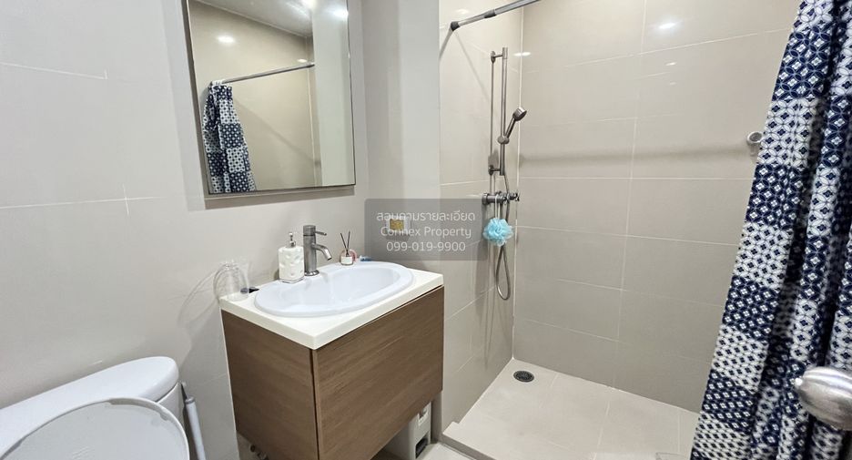 For rent 2 bedrooms condo in Khlong San, Bangkok