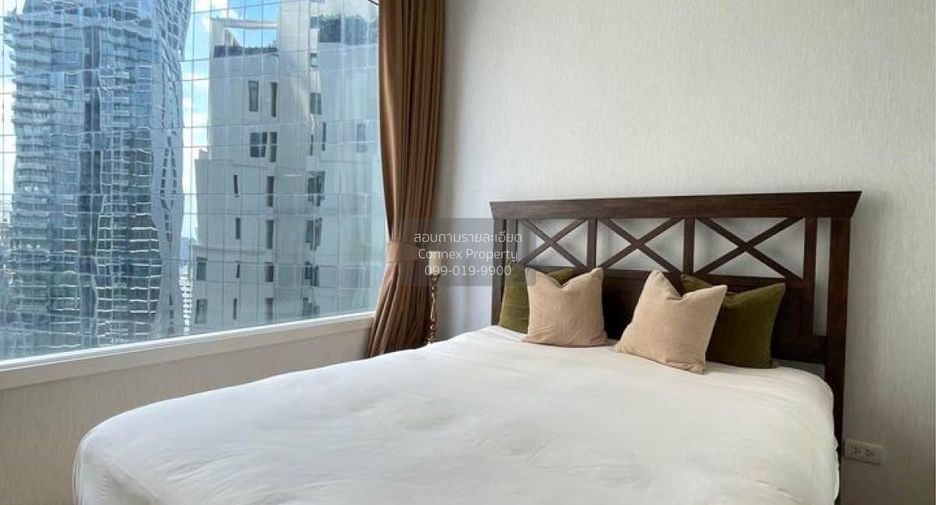 For rent 3 bedrooms condo in Khlong Toei, Bangkok