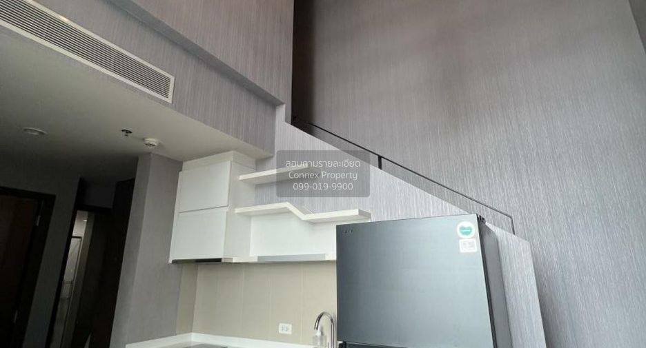 For rent 2 bedrooms condo in Pathum Wan, Bangkok