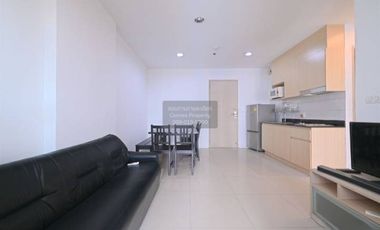 Condo en alquiler de 2 habitaciones en Huai Khwang, Bangkok