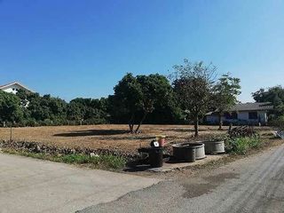 Terreno en venta en San Kamphaeng, Chiang Mai
