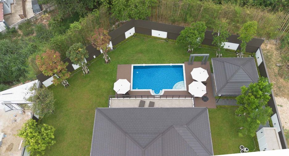 For sale 5 bedrooms house in Mueang Chiang Mai, Chiang Mai
