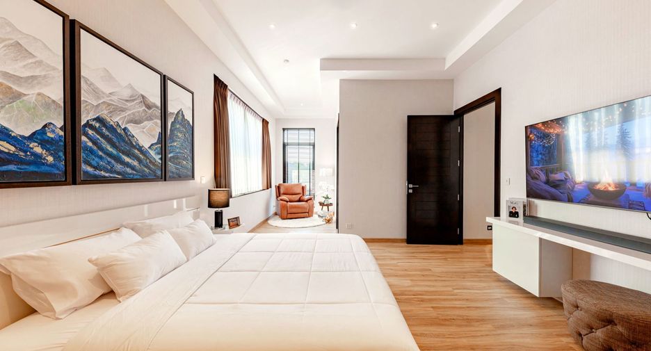 For sale 5 bedrooms house in Mueang Chiang Mai, Chiang Mai