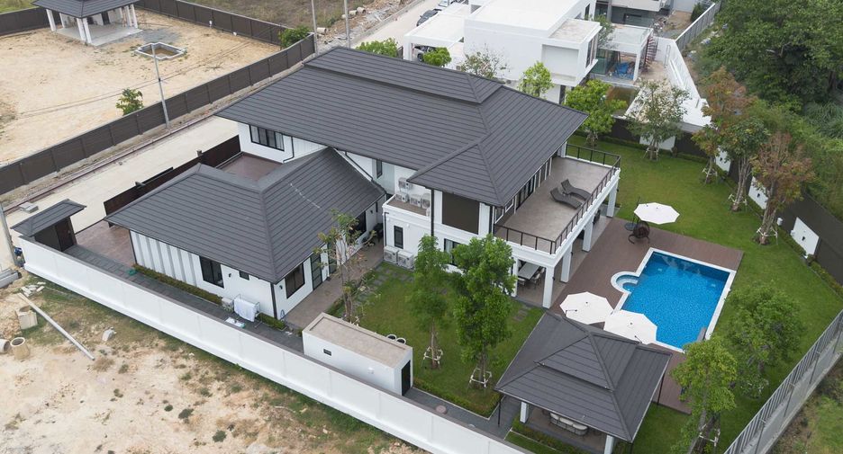 For sale 5 bedrooms house in Mueang Chiang Mai, Chiang Mai