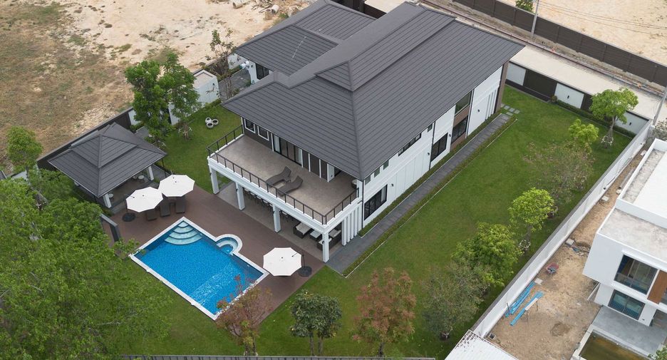 For sale 5 bedrooms house in Mueang Chiang Mai, Chiang Mai