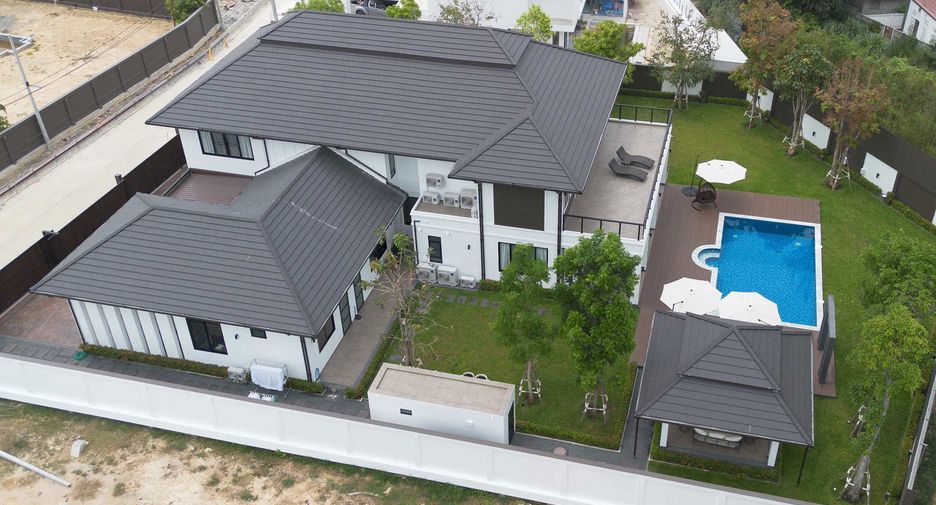 For sale 5 bedrooms house in Mueang Chiang Mai, Chiang Mai
