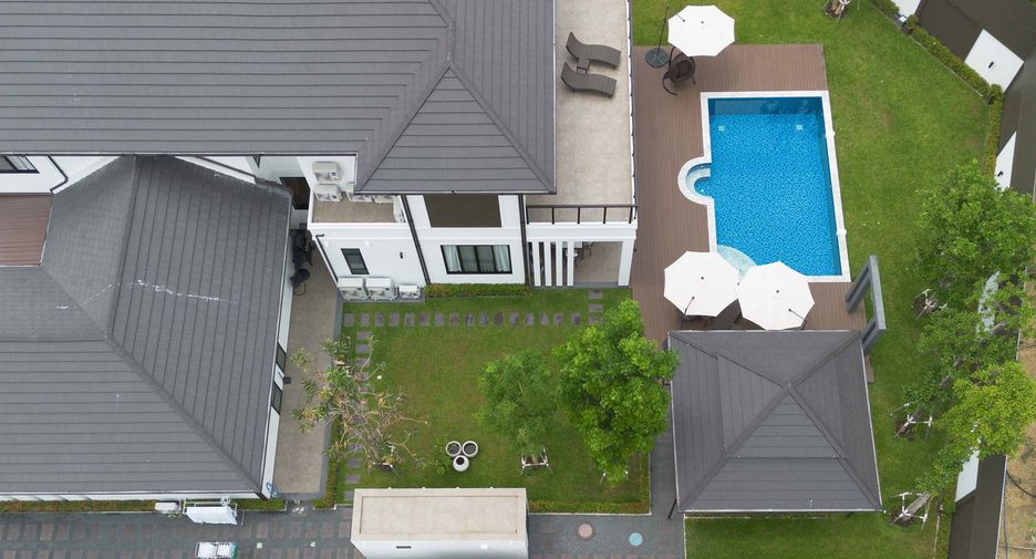 For sale 5 bedrooms house in Mueang Chiang Mai, Chiang Mai