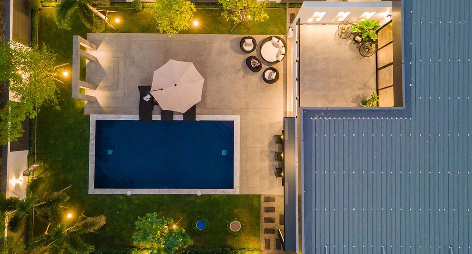 For sale 4 bedrooms house in Mueang Chiang Mai, Chiang Mai