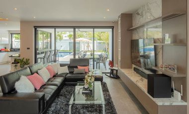For sale 4 bedrooms house in Mueang Chiang Mai, Chiang Mai