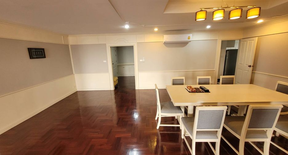 For rent 3 bedrooms condo in Watthana, Bangkok