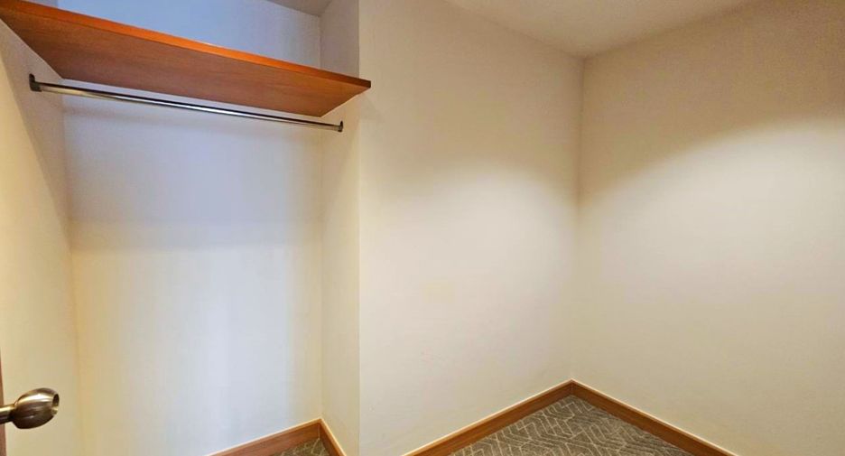 For rent 2 bedrooms condo in Sathon, Bangkok