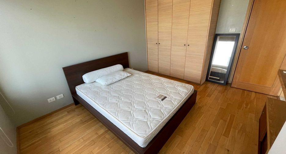 Condo en alquiler de 2 habitaciones en Sathon, Bangkok
