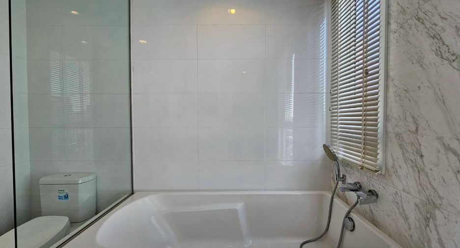 For rent and for sale 2 bedrooms condo in Watthana, Bangkok