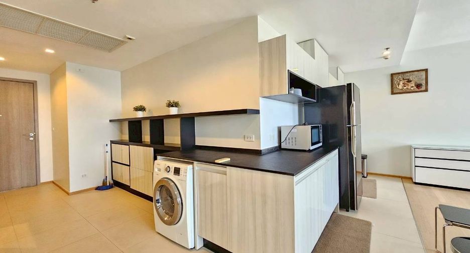 For rent and for sale 2 bedrooms condo in Watthana, Bangkok
