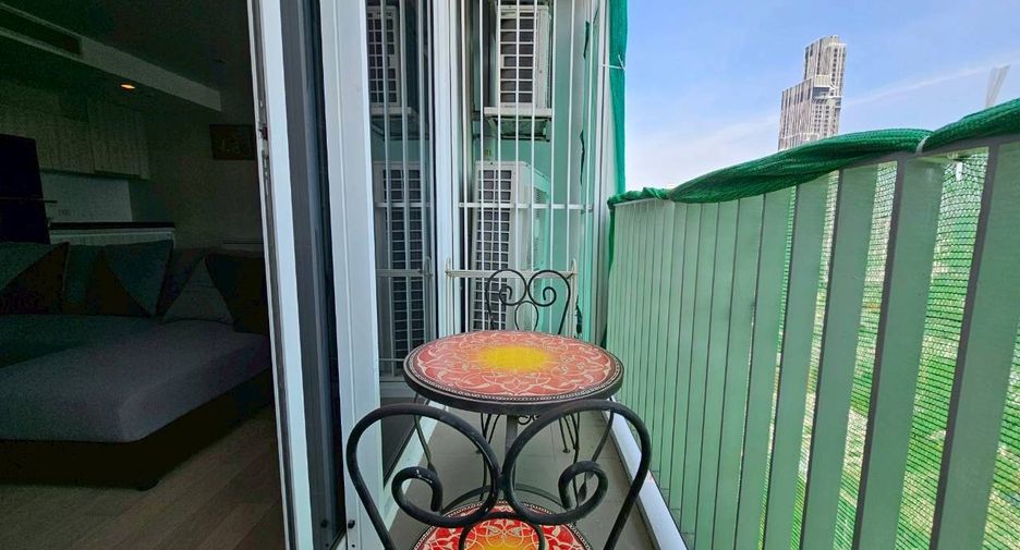 For rent and for sale 2 bedrooms condo in Watthana, Bangkok